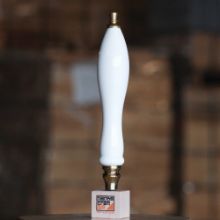 Picture of Tap Handle, Wood, Pub-Style, No Shield White / Gold